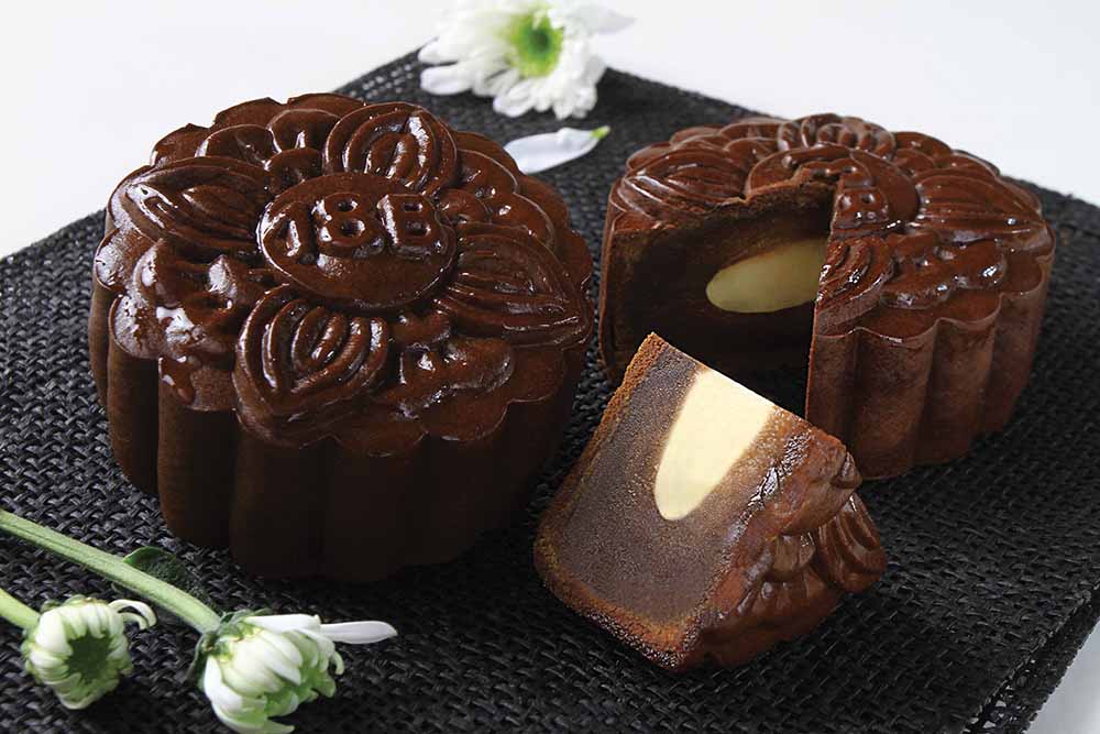 5-loai-banh-trung-thu-cao-cap-mau-den-tot-cho-suc-khoe-1