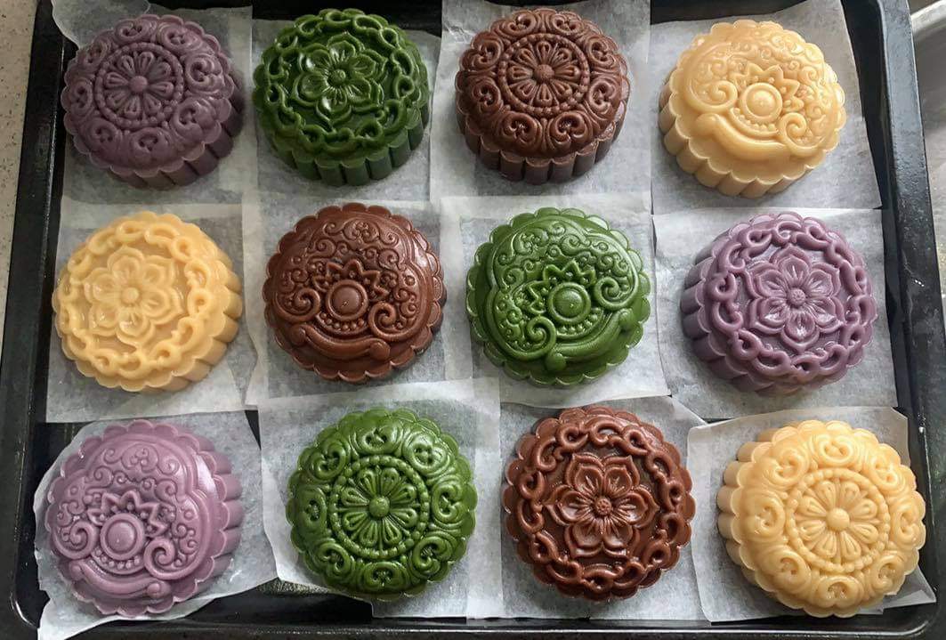BANH-TRUNG-THU-DEO-TU-BOT-RAU-CU-2
