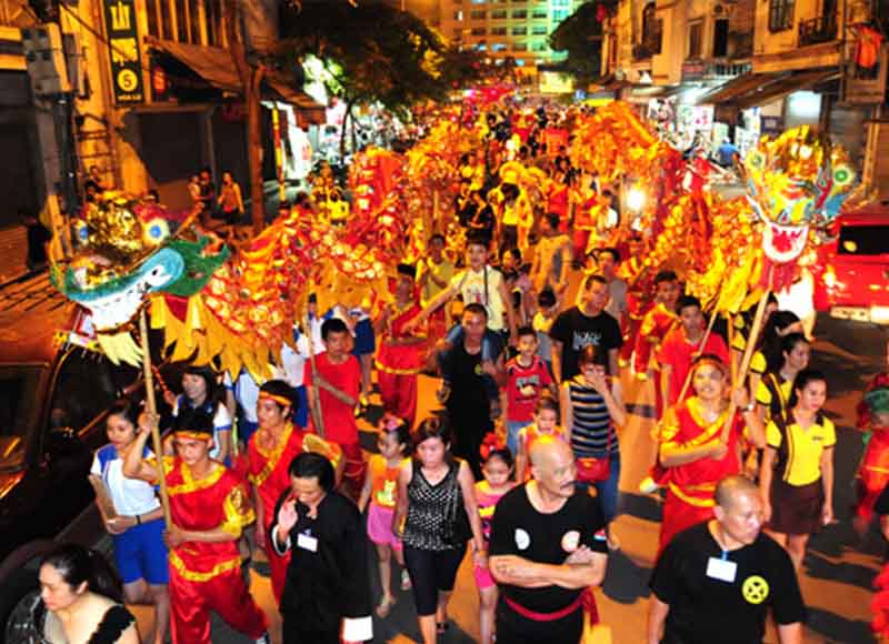 trung-thu-2020-dat-be-di-choi-dau