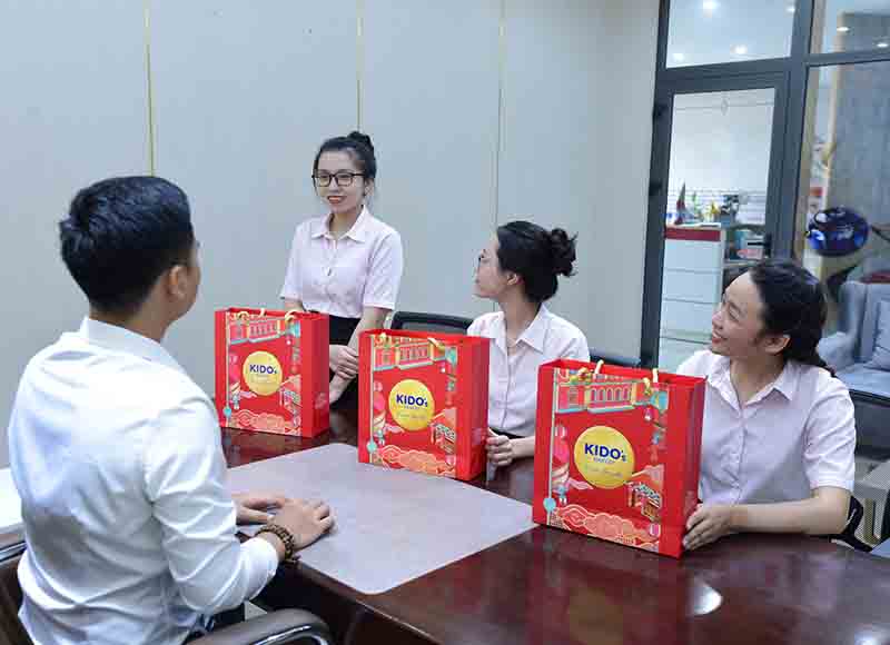 nen-chon-banh-trung-thu-binh-dan-hay-cao-cap-de